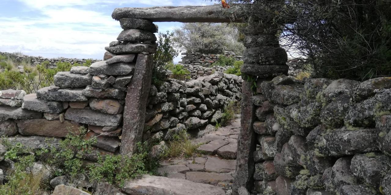 Taquile Hospedaje Mario Huillanopampa Exterior photo